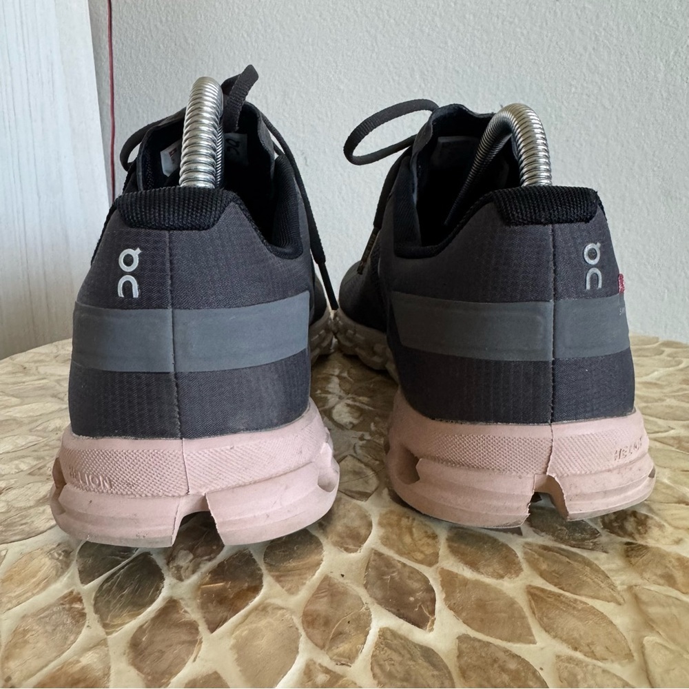 On Cloudflow Rock/Rose Colorway Running Shoes size 9 - Picture 7 of 8